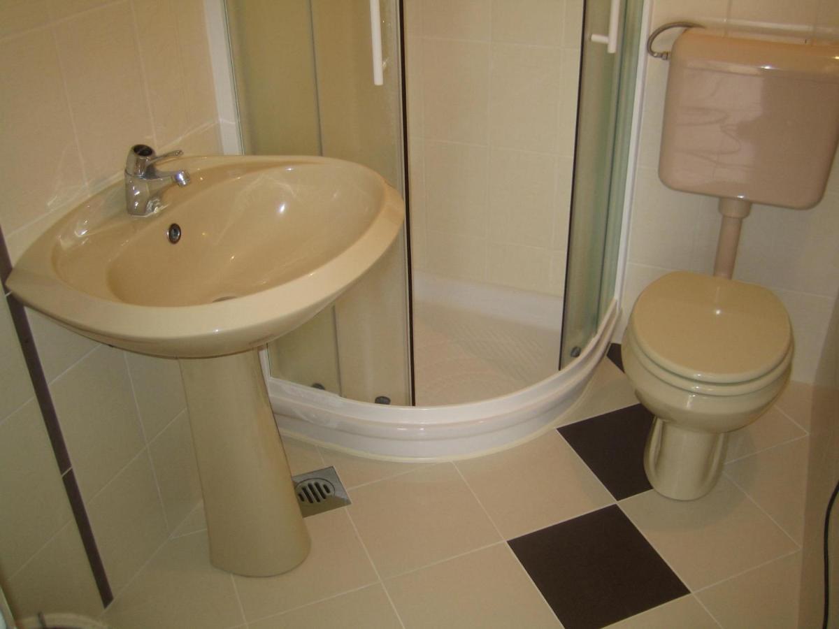 Iva Apartments Novigrad  Luaran gambar