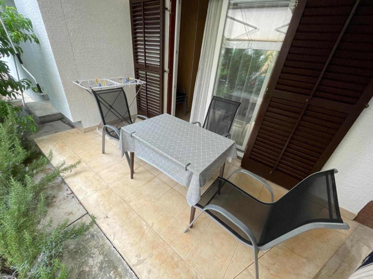 Iva Apartments Novigrad  Luaran gambar