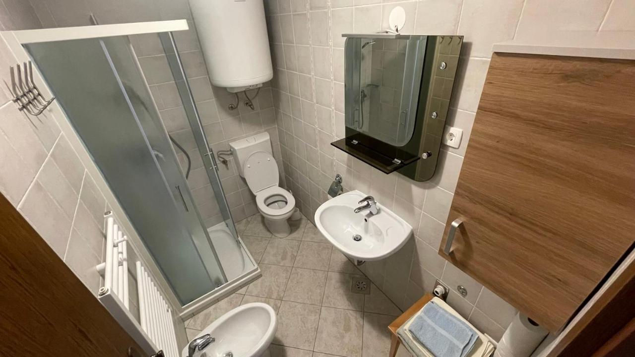 Iva Apartments Novigrad  Luaran gambar